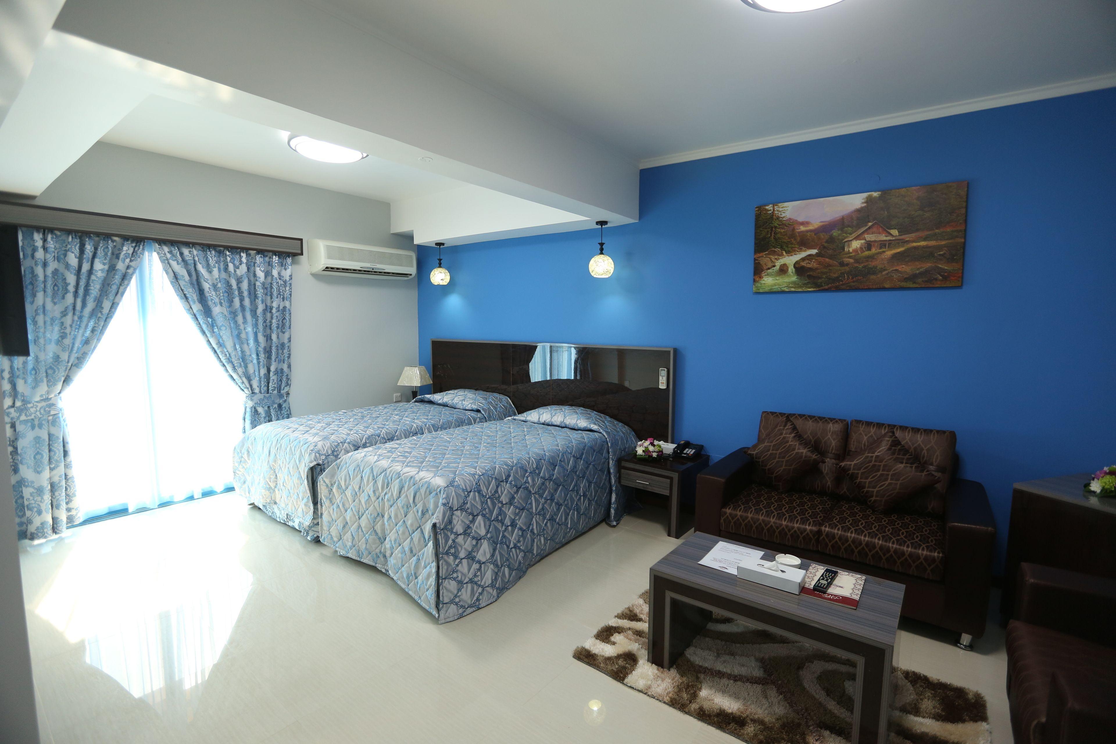 Deluxe Twin room — refurbished 2014, balcony